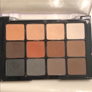 Viseart neutral mattes palette
